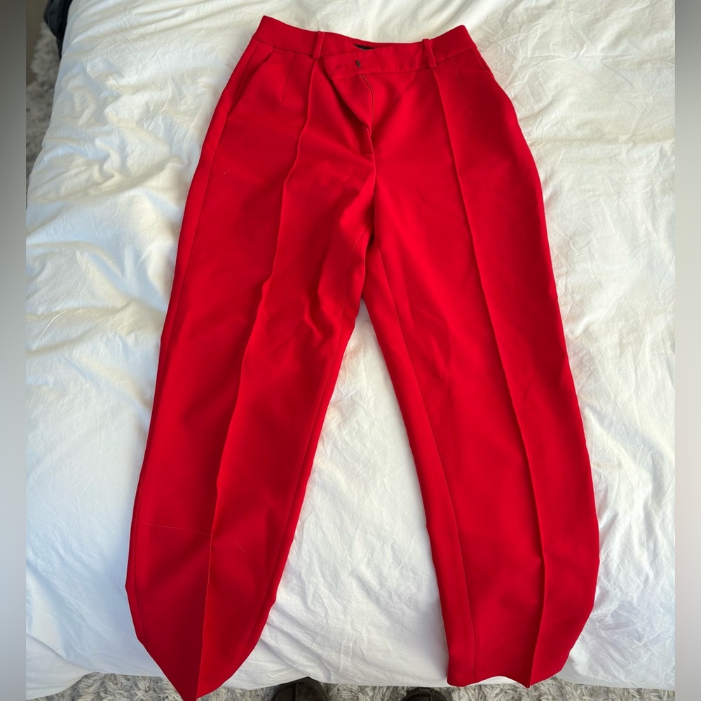 HIGH WAISTED STRAIGHT CUT PANTS
